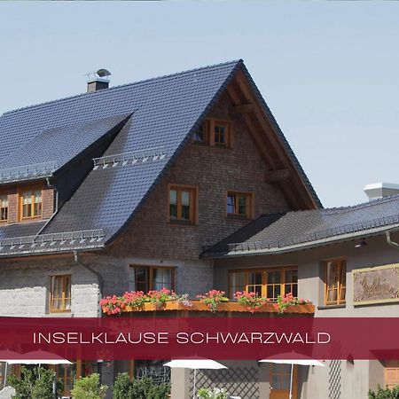 Schwarzwald Lodge Inselklause Шёнвальд Экстерьер фото